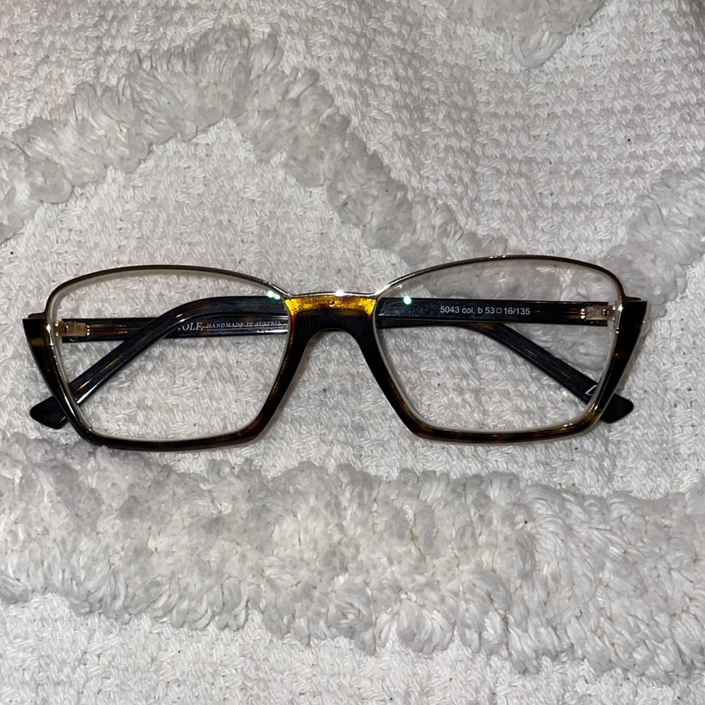 Vintage style tort Opthamic frames